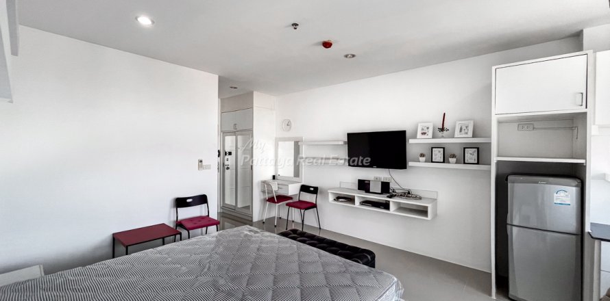 Studio dans le Condo à Bang Lamung, Thaïlande  № 205215