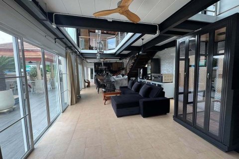 Villa in Phuket, Thailand 3 bedrooms № 155104 - photo 9