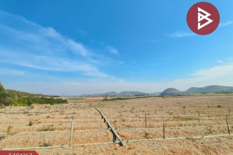 Terrain à Bo Phloi, Thaïlande 597740 m2 № 155099 - photo 2