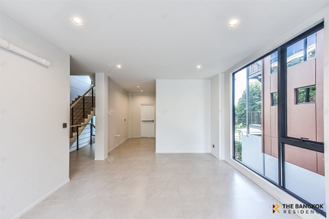 Shophouse in Bangkok, Thailand 536 sq.m. № 189717 - photo 3