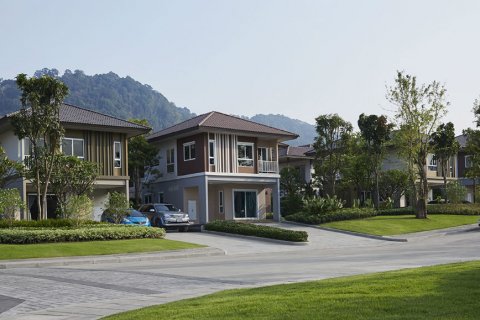 Villa in Phuket, Thailand 3 bedrooms № 135276 - photo 8