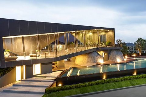 Villa in Phuket, Thailand 3 bedrooms № 135276 - photo 2