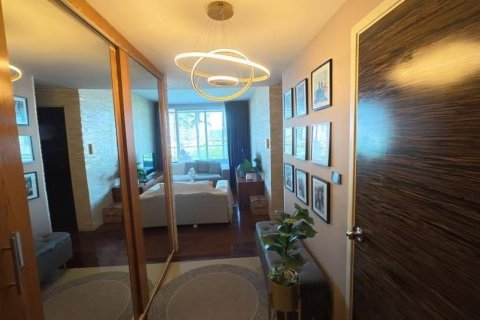 Кондоминиум с 3 спальнями в Кхлонг Сане, Бангкок, Таиланд № 153335 - фото 6