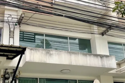 Таунхаус в Тунг Кхру, Бангкок, Таиланд с 3 спальнями  № 158329