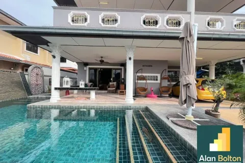 Casa de 3 dormitorios en Pattaya, Tailandia № 211483 - foto 10