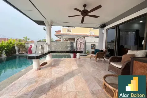 Casa de 3 dormitorios en Pattaya, Tailandia № 211483 - foto 14