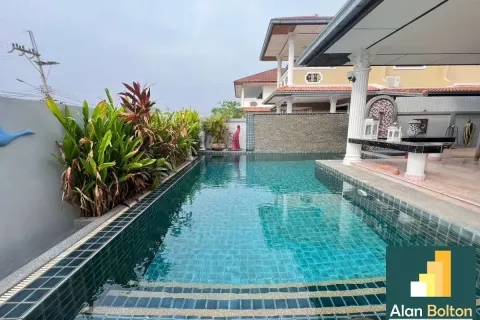 Casa de 3 dormitorios en Pattaya, Tailandia № 211483 - foto 11
