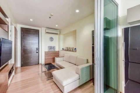 Condo in Bangkok, Thailand, 1 bedroom  № 149567 - photo 2