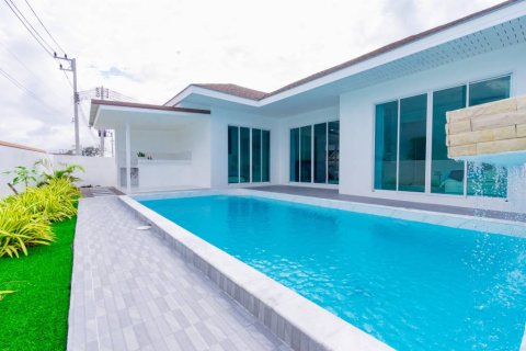 Villa in Hua Hin, Thailand 3 bedrooms № 149564 - photo 1