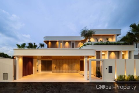 Дом в Паттайе, Таиланд с 4 спальнями  № 135216 - фото 17