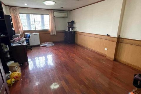 Шопхаус в Кхлонг Сане, Бангкок, Таиланд  № 142352 - фото 4