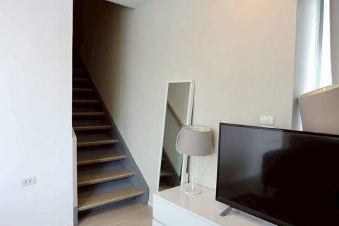 Дуплекс в Бангкоке, Таиланд с 2 спальнями  № 146902 - фото 3