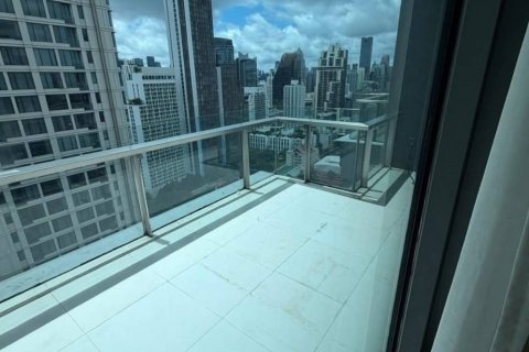 Дуплекс в Бангкоке, Таиланд с 2 спальнями  № 146902 - фото 4