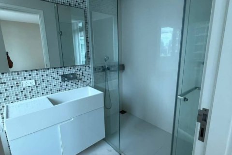 Дуплекс в Бангкоке, Таиланд с 2 спальнями  № 146902 - фото 5