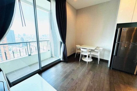 Condo in Bangkok, Thailand, 1 bedroom  № 146904 - photo 1