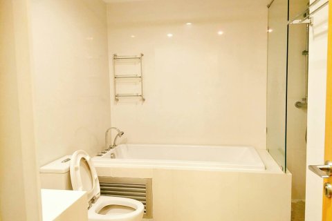 Condo à Watthana, Bangkok, Thaïlande, 3 chambres № 200521 - photo 3