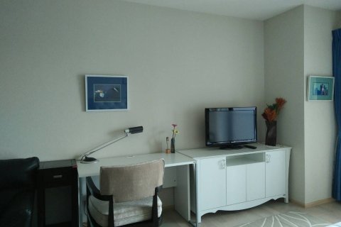 Condo in Khlong Toei, Bangkok, Thailand, 2 bedrooms  № 200525 - photo 15