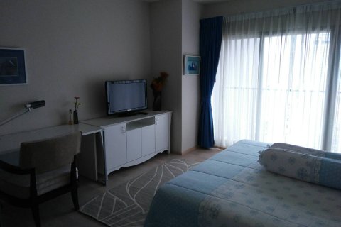 Condo in Khlong Toei, Bangkok, Thailand, 2 bedrooms  № 200525 - photo 12