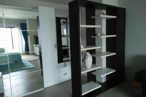 Condo in Khlong Toei, Bangkok, Thailand, 2 bedrooms  № 200525 - photo 17