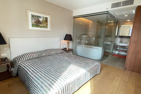 Condo à Watthana, Bangkok, Thaïlande, 2 chambres № 200522 - photo 16