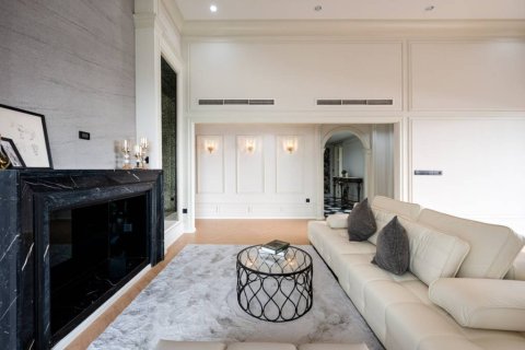 Condo in Bangkok, Thailand, 2 bedrooms  № 152452 - photo 7