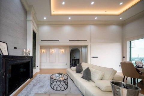 Condo in Bangkok, Thailand, 2 bedrooms  № 152452 - photo 5