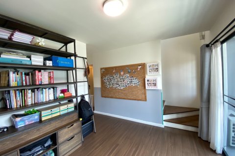 Townhouse in Bang Bua Thong, Thailand 3 bedrooms № 168896 - photo 11