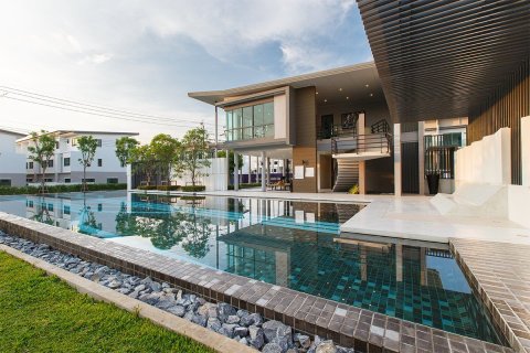 Townhouse in Bang Bua Thong, Thailand 3 bedrooms № 168896 - photo 16