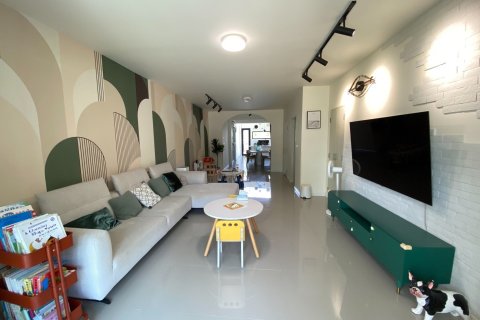 Townhouse in Bang Bua Thong, Thailand 3 bedrooms № 168896 - photo 2
