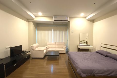 Studio dans le Condo à Watthana, Bangkok, Thaïlande  № 168895 - photo 4