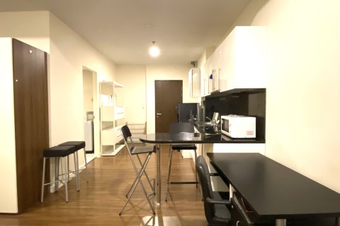 Studio dans le Condo à Watthana, Bangkok, Thaïlande  № 168895 - photo 1