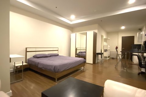 Studio dans le Condo à Watthana, Bangkok, Thaïlande  № 168895 - photo 3
