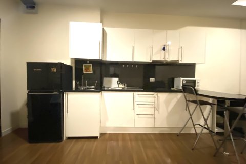 Studio dans le Condo à Watthana, Bangkok, Thaïlande  № 168895 - photo 2