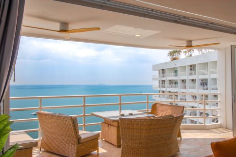 Apartment in Pattaya, Thailand 2 bedrooms № 168898 - photo 4