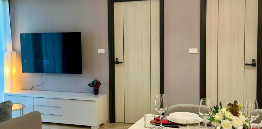 Condo in Phuket, Thailand, 2 bedrooms  № 164447