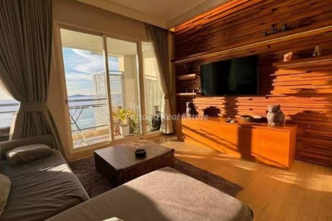 Condo in Bang Lamung, Thailand, 1 bedroom № 154579 - photo 1