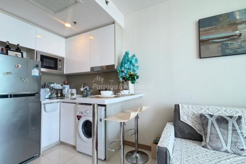 Condo in Bang Lamung, Thailand, 1 bedroom № 154576 - photo 2