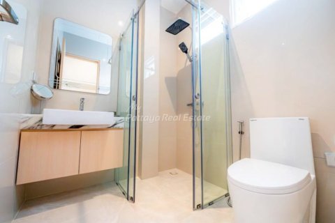 House in Pattaya, Thailand 4 bedrooms № 154578 - photo 14