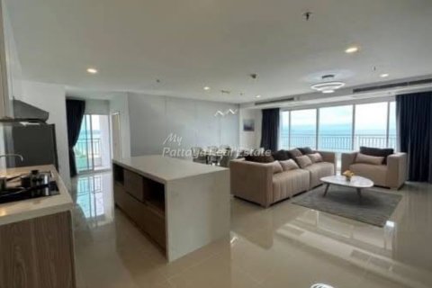 Condo in Pattaya, Thailand, 3 bedrooms № 154580 - photo 2