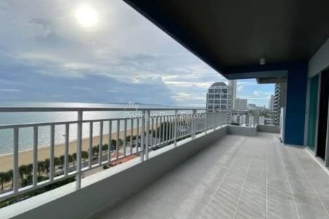 Condo in Pattaya, Thailand, 3 bedrooms № 154580 - photo 11