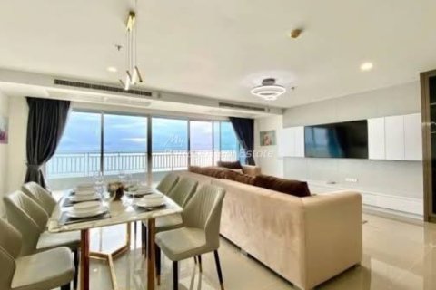 Condo in Pattaya, Thailand, 3 bedrooms № 154580 - photo 4