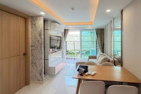 Condo à Bang Lamung, Thaïlande, 2 chambres № 154577 - photo 1