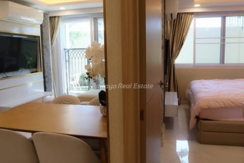 Condo à Bang Lamung, Thaïlande, 2 chambres № 154577 - photo 5