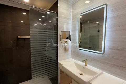 Condo à Bang Lamung, Thaïlande, 2 chambres № 154577 - photo 9