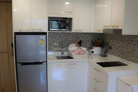 Condo à Bang Lamung, Thaïlande, 2 chambres № 154577 - photo 4