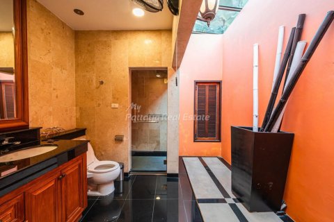 House on Jomtien Beach, Pattaya, Thailand 3 bedrooms № 154581 - photo 15