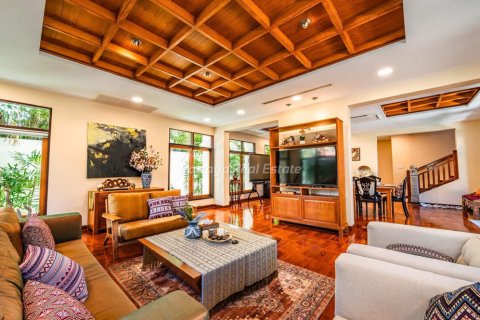 House on Jomtien Beach, Pattaya, Thailand 3 bedrooms № 154581 - photo 9