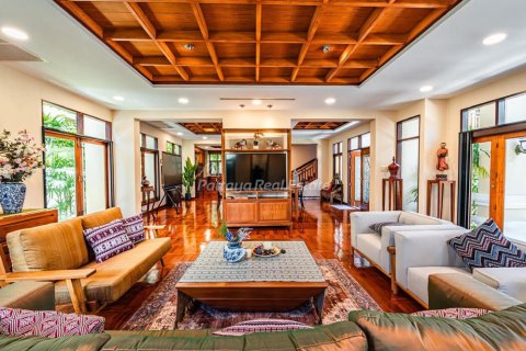 House on Jomtien Beach, Pattaya, Thailand 3 bedrooms № 154581 - photo 8