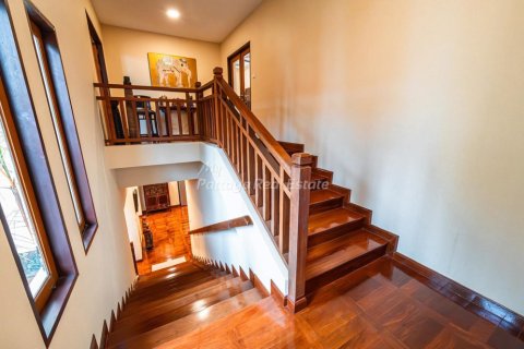 House on Jomtien Beach, Pattaya, Thailand 3 bedrooms № 154581 - photo 16