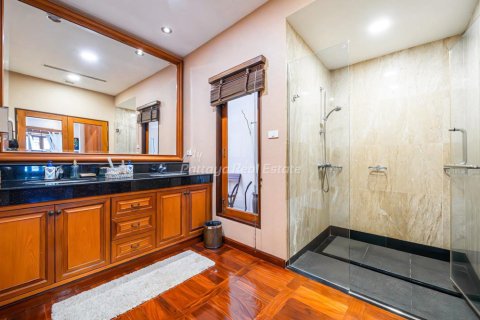 House on Jomtien Beach, Pattaya, Thailand 3 bedrooms № 154581 - photo 23